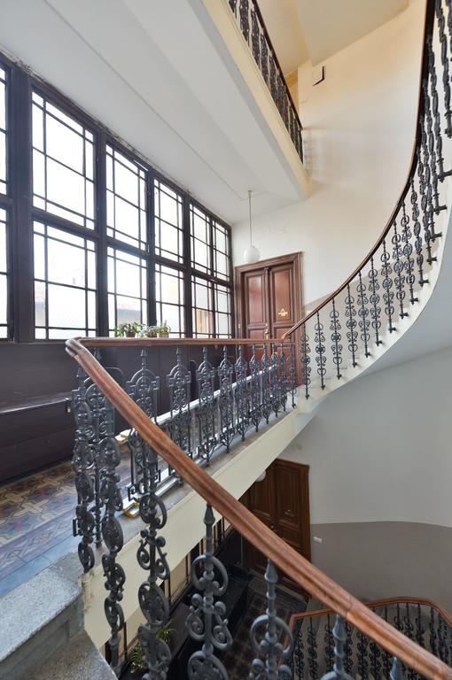 Amazing Charles Bridge Apartment Praha Bagian luar foto