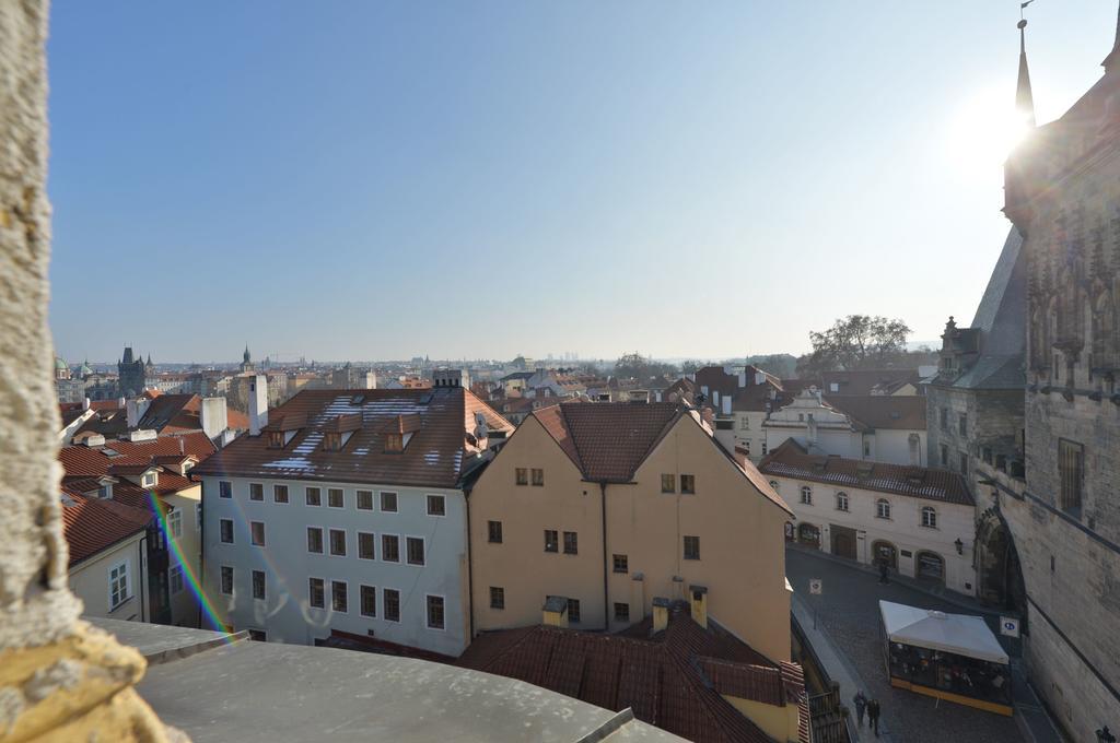 Amazing Charles Bridge Apartment Praha Bagian luar foto